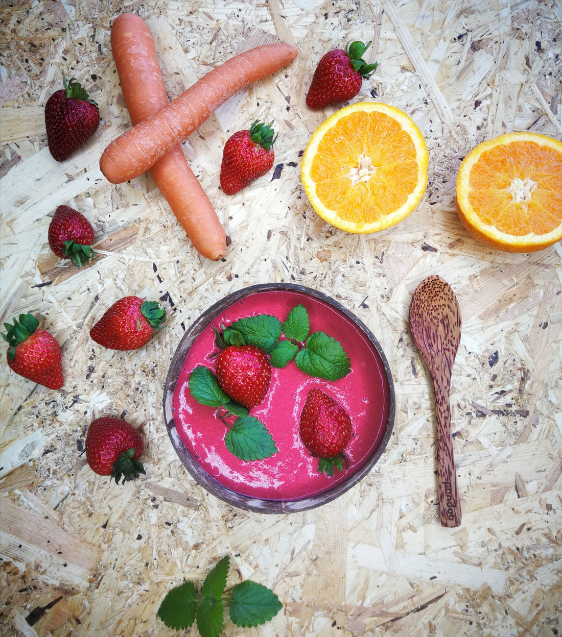 Jordbær smoothie med Rødbede & Gulerod