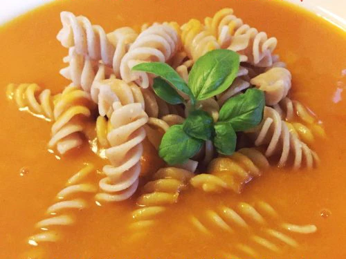 Ingefær suppe med butternut squash og hokkaido.